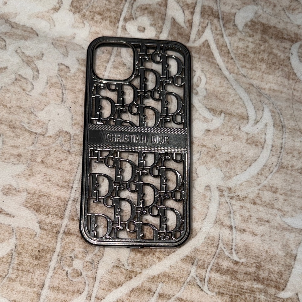 Silver IPhone 14 Plus Case
